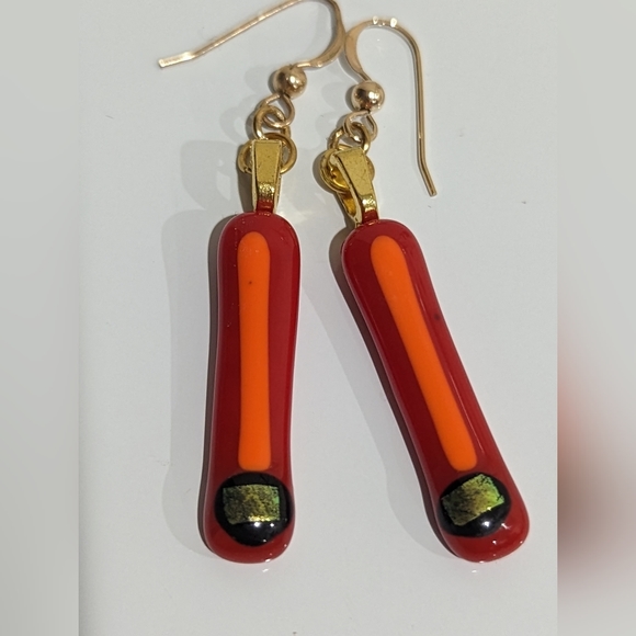 Artisan Handmade red abstract glass earrings Gold. - Picture 1 of 1